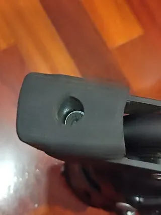 Patines en línea negros y rojos