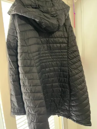 Abrigo Negro Ligero Primark