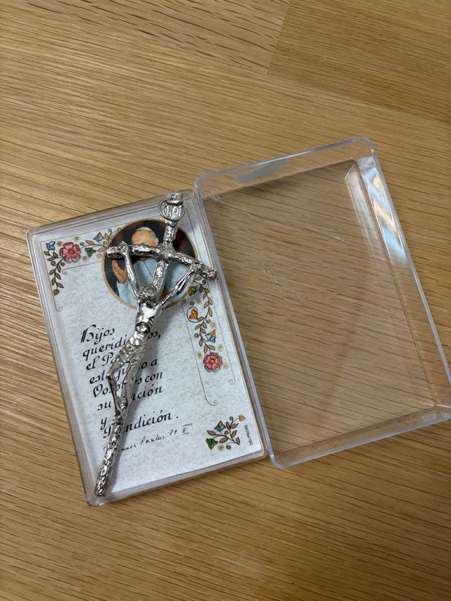 Croce con immagine e testo