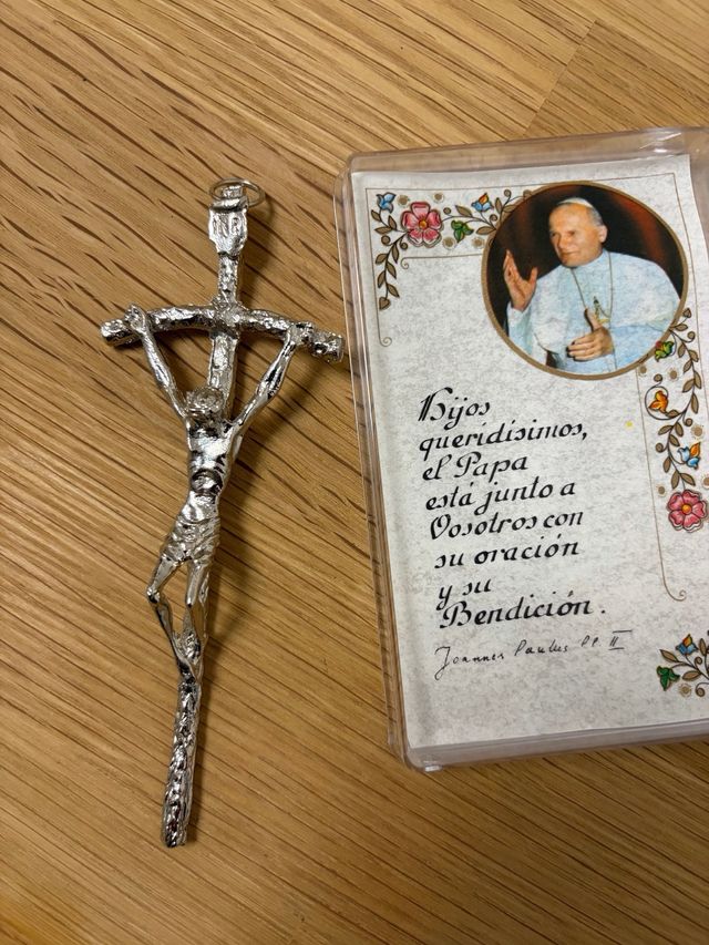 Croce con immagine e testo