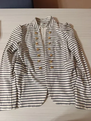 Giacca donna a righe con bottoni dorati