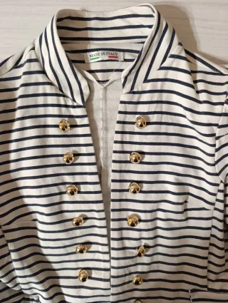 Giacca donna a righe con bottoni dorati