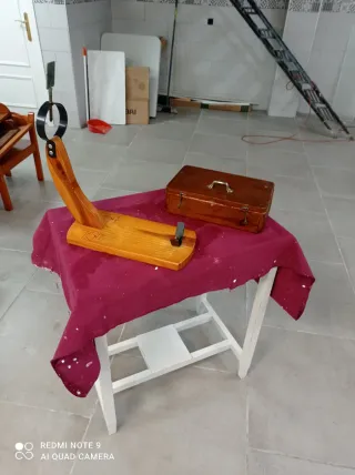 Caja antigua y tabla jamonera madera