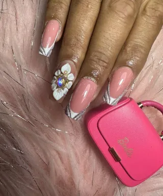 Servio de manicura y pedicura