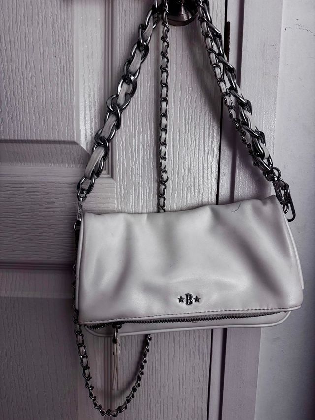 Bolsos brownie burdeos y blancos