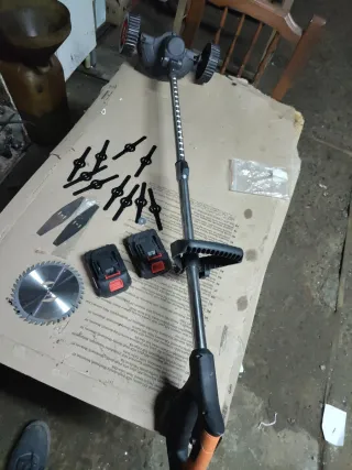 Desbrozadora a batería 48V