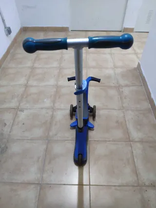 Patinete infantil azul