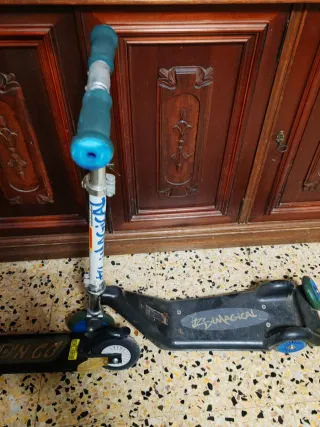 2 Patinetes infantiles