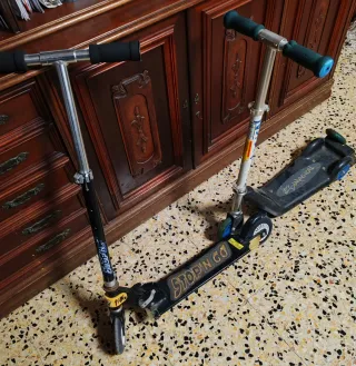 2 Patinetes infantiles