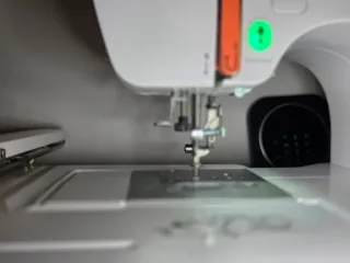 Máquina de bordar POOLIN EOC05