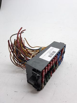 CAJA RELES / FUSIBLES OPEL VIVARO CAJA ABIERTA (07.2006 =>)