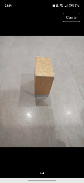 Reloj de pulsera plateado y morado