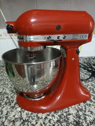 Amasadora KitchenAid Artisan Roja