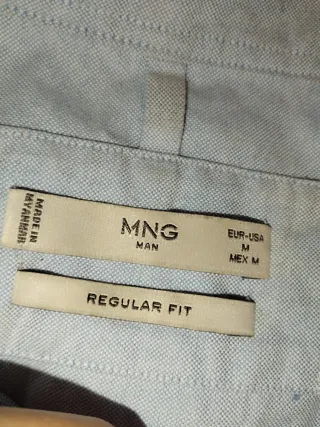 Camisa azul de manga larga