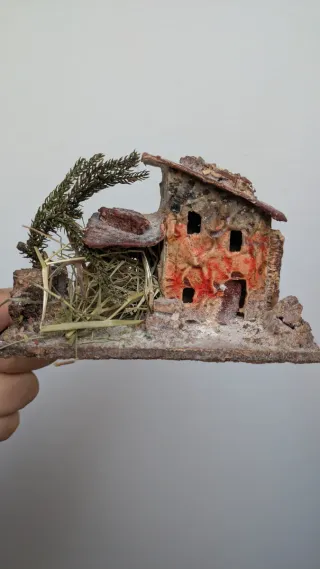 Casetta presepe con fienile
