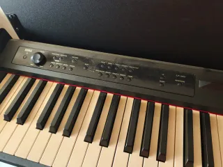 Piano Korg LP-380 Negro