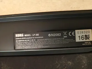 Piano Korg LP-380 Negro