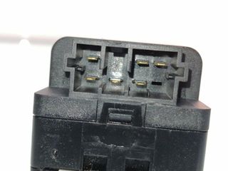 MANDO ELEVALUNAS DELANTERO IZQUIERDO PEUGEOT 206 BERLINA