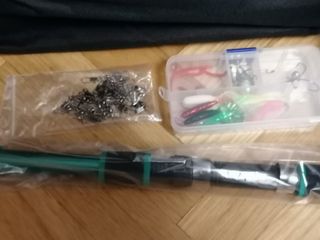 Caña de pesca Bravmack con accesorios