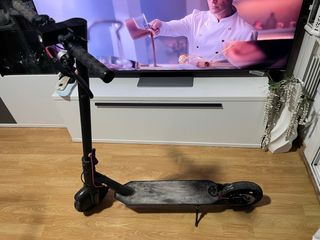 Patineta Eléctrica Negra no tiene cargador !