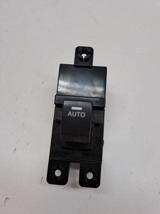 MANDO ELEVALUNAS DELANTERO DERECHO KIA VENGA