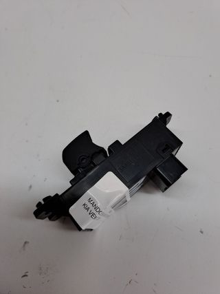 MANDO ELEVALUNAS DELANTERO DERECHO KIA VENGA