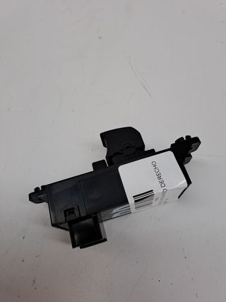 MANDO ELEVALUNAS DELANTERO DERECHO KIA VENGA