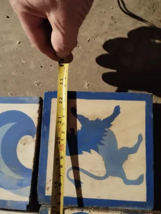 Azulejos antiguos decorativos león y flor