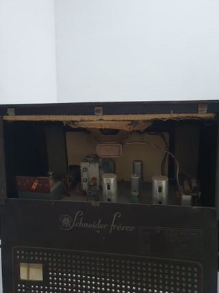 Radio a válvulas Schneider Freres