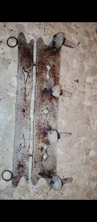 Perchero antiguo madera y metal