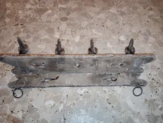 Perchero antiguo madera y metal