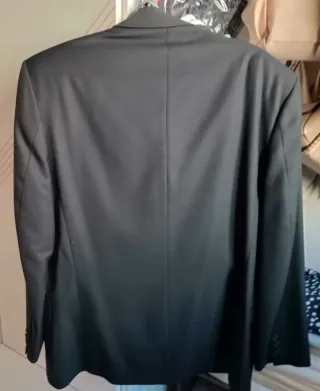 Traje de caballero negro,se uso una sola vez.