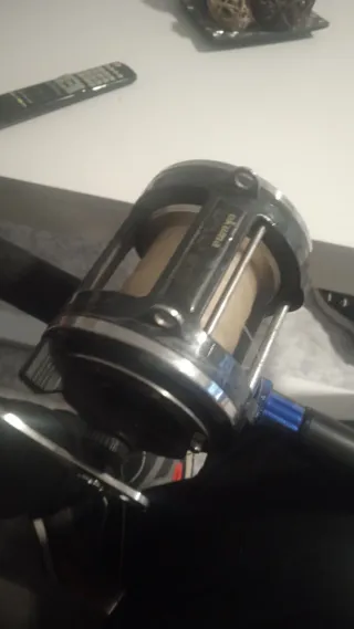 Caña de pescar Okuma para barco