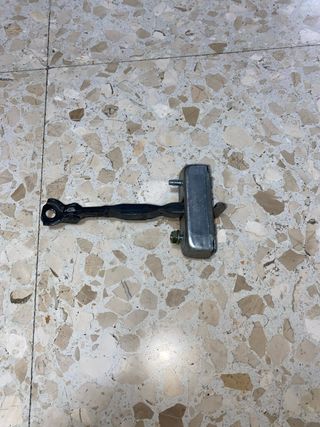 Retenedor Puerta Toyota Corolla