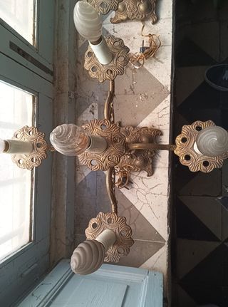 PAREJA DE CANDELABROS DE BRONCE, S. XIX/PP. XX