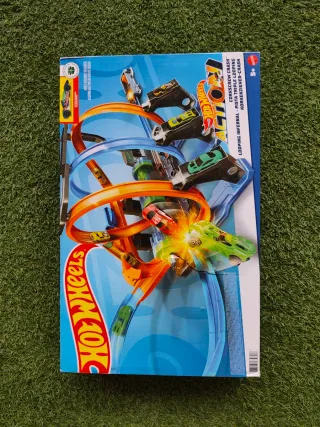 Hot Wheels Corkscrew Crash Loop