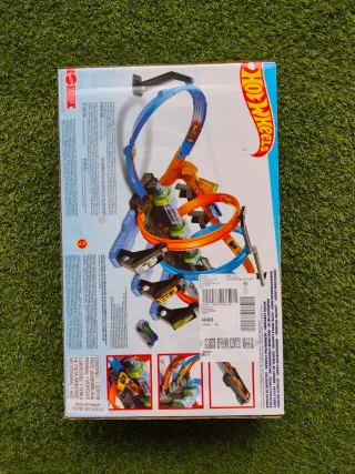 Hot Wheels Corkscrew Crash Loop