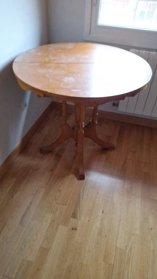 Mesa de comedor extensible de madera