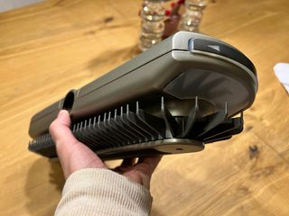 Colgador Eléctrico de Corbatas