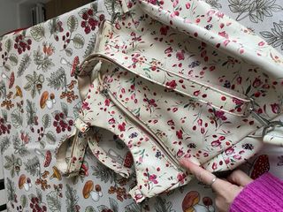 Mochila Misako blanca con estampado floral