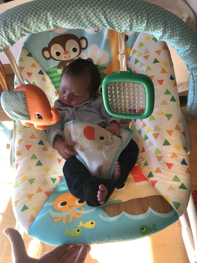 Amaca per neonati con giocattoli