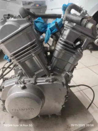 Motor honda transalp 650