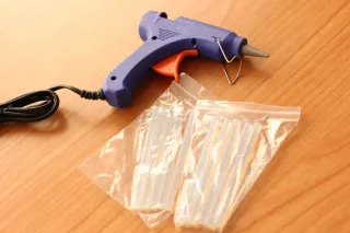 Pistola de Silicona Azul con cable.