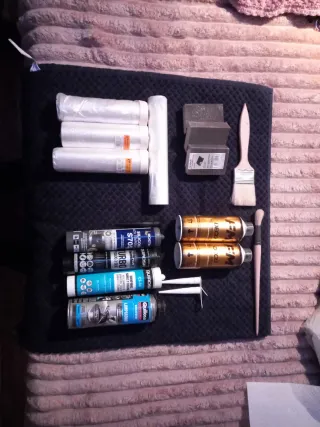 Lote Herramientas: Siliconas, Brochas y Más