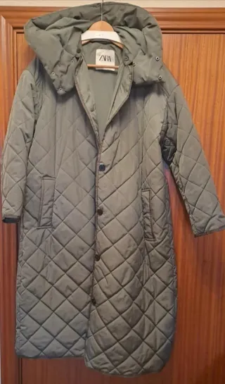 Chaqueta oversize larga acolchada Zara verde