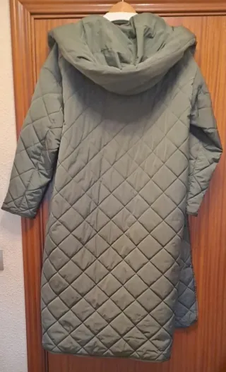 Chaqueta oversize larga acolchada Zara verde