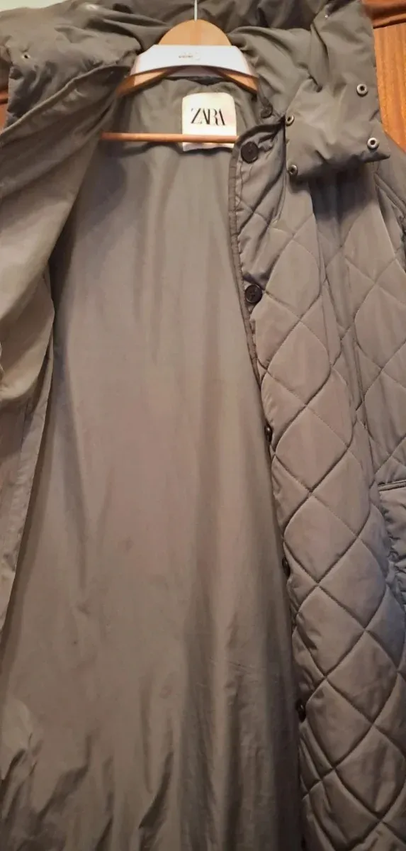 Chaqueta oversize larga acolchada Zara verde