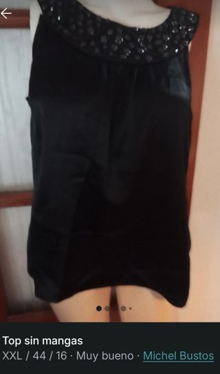 Blusa negra con pedrería