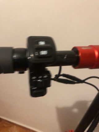 Patinete Eléctrico Negro y Rojo