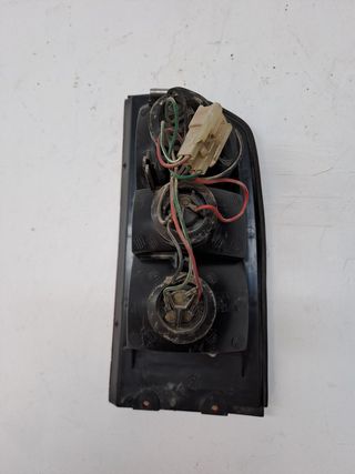 PILOTO TRASERO IZQUIERDO SUZUKI VITARA SE/SV (ET)